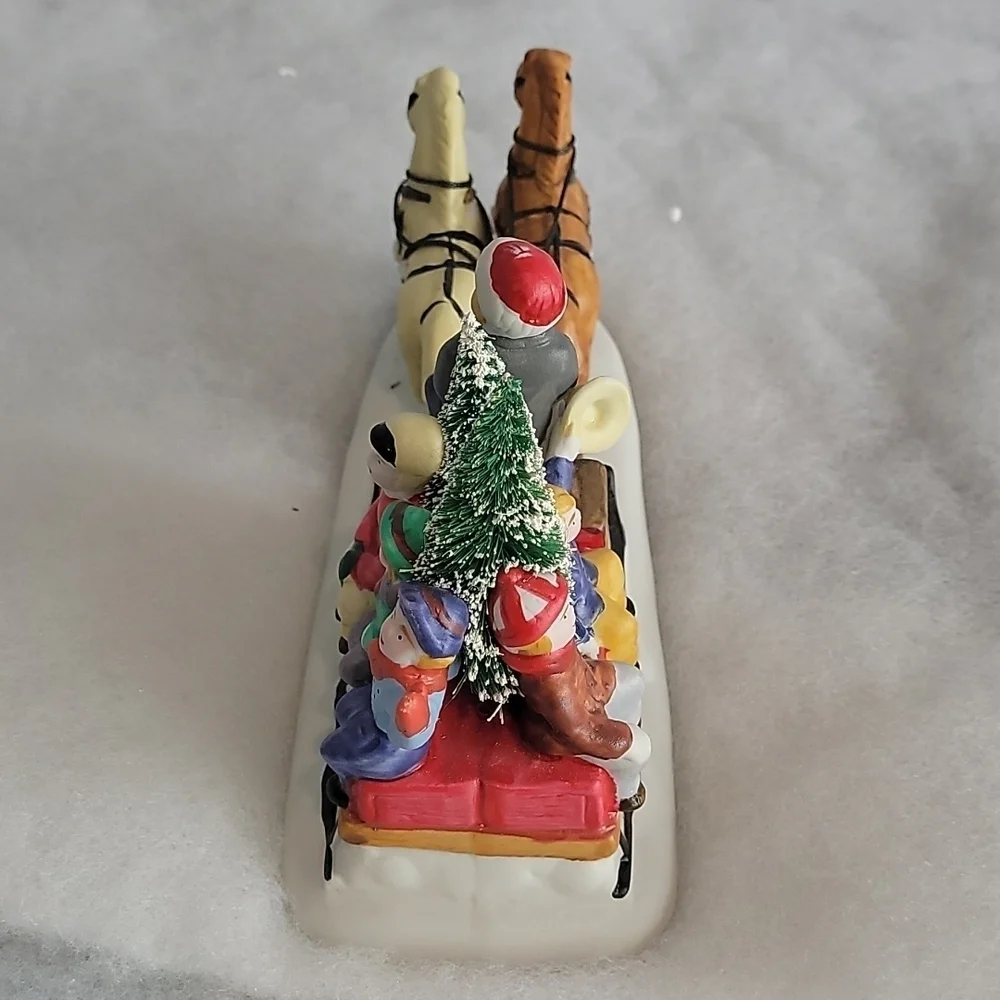 1993 Vintage Lexmas Dickensvale Christmas Horse Sleigh Porcelain Figurine